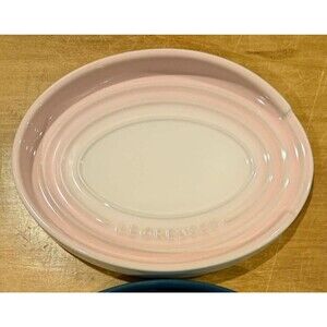 Le Creuset Stoneware Oval Spoon Rest Shell Pink NEW